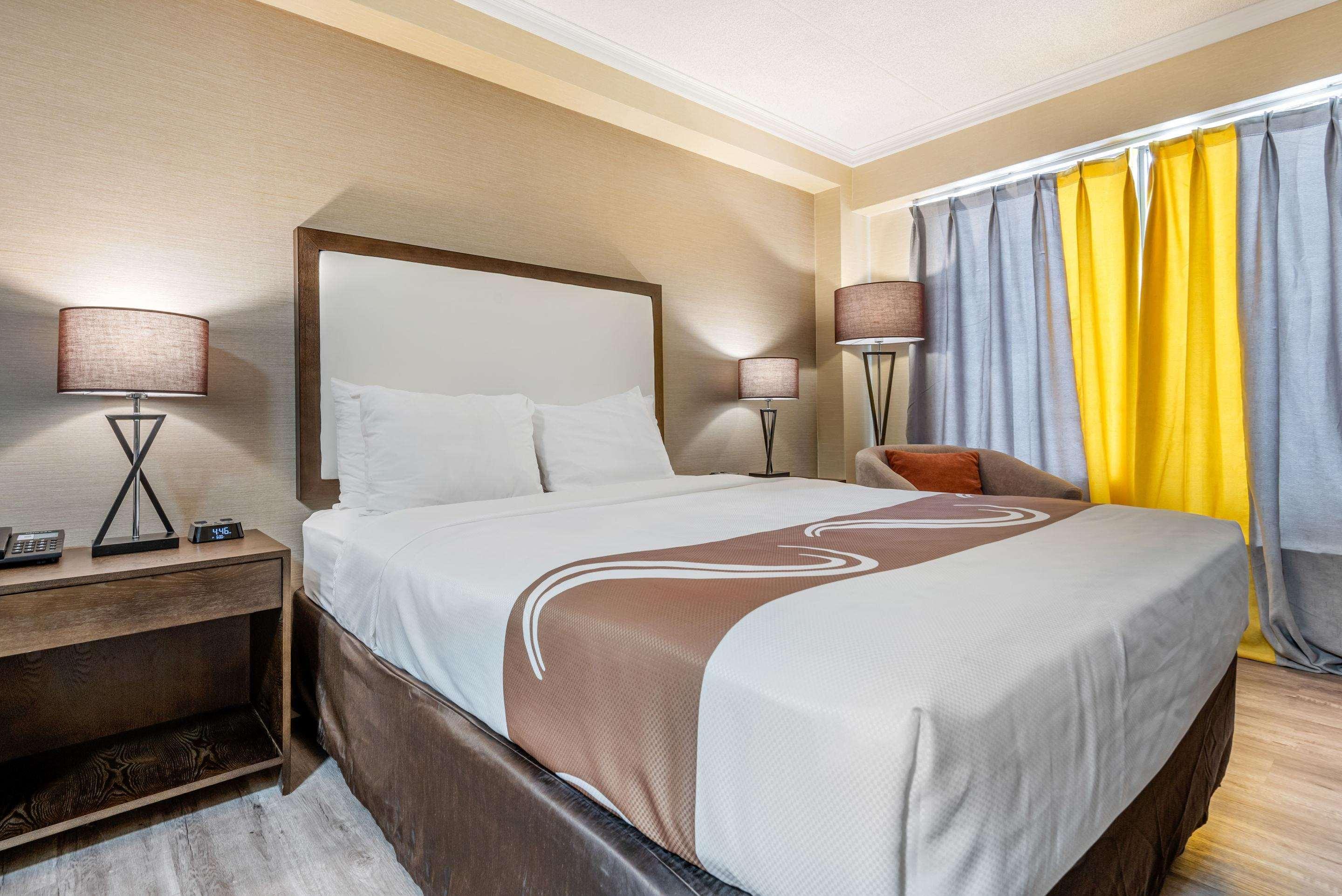 Quality Inn & Suites Καταρράκτες του Νιαγάρα Εξωτερικό φωτογραφία